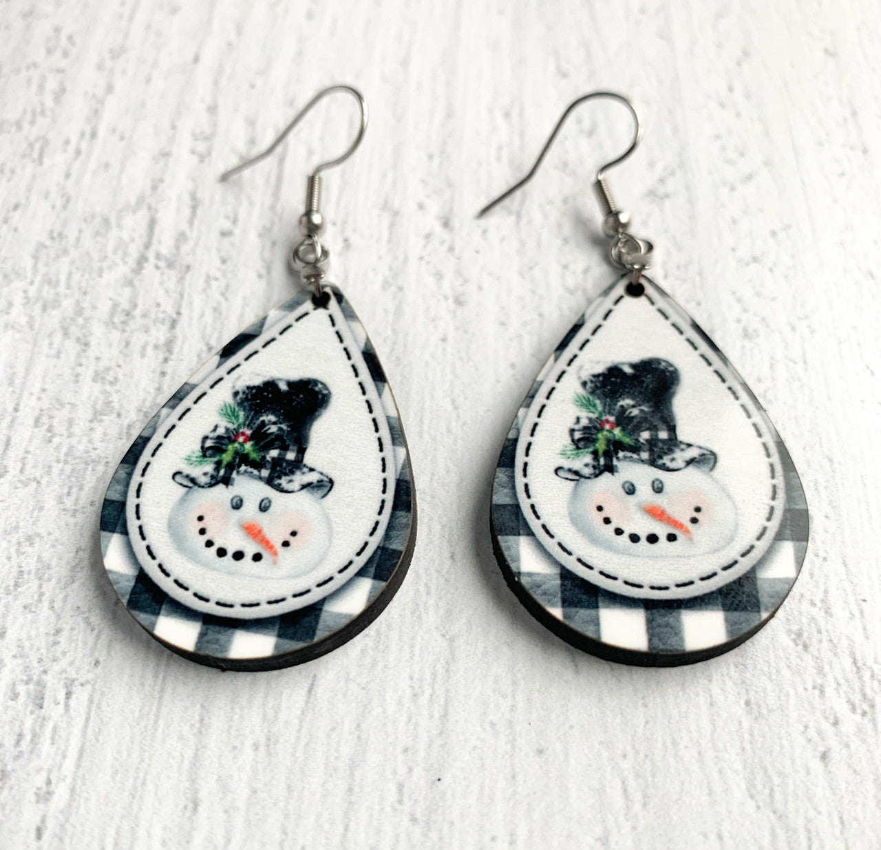 Snowman Plaid Teardrop Dangle Earrings