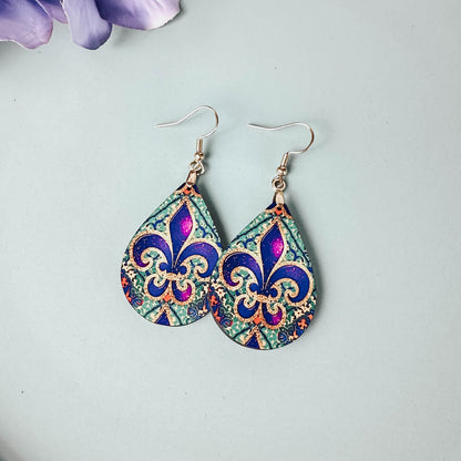 Fleur De Lis Teardrop Earrings – Purple Green Mardi Gras Dangle Earrings