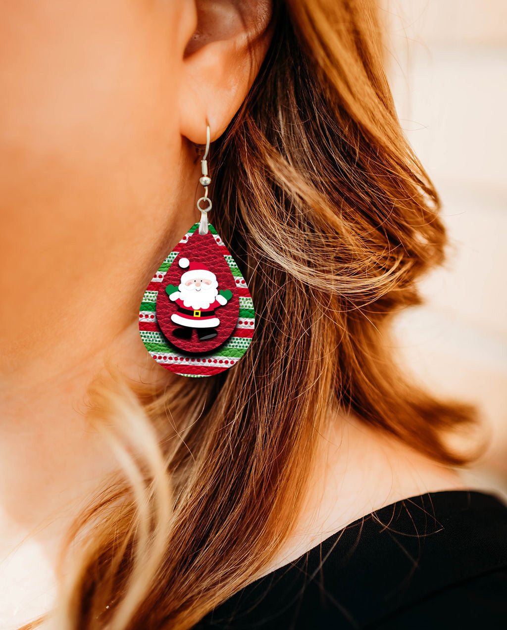 Santa Claus Christmas Teardrop Dangle Earrings – Festive & Fun Holiday Jewelry
