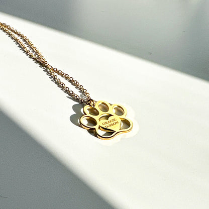 Personalized Engraved Paw Print Necklace – Custom Pet Name Jewelry in Gold or Silver Stainless Steel
