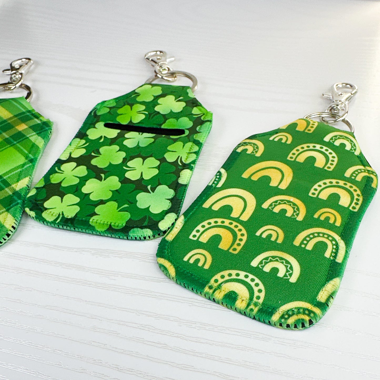 St Patrick’s Day Hand Sanitizer Holder Keychain – Shamrock Neoprene Holder with Keyring