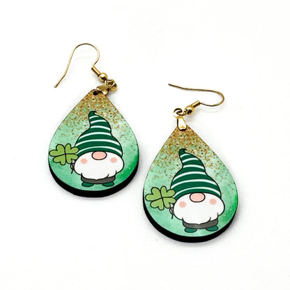 St Patrick’s Day Gnome Teardrop Earrings – Green Shamrock Gnome Dangle Earrings