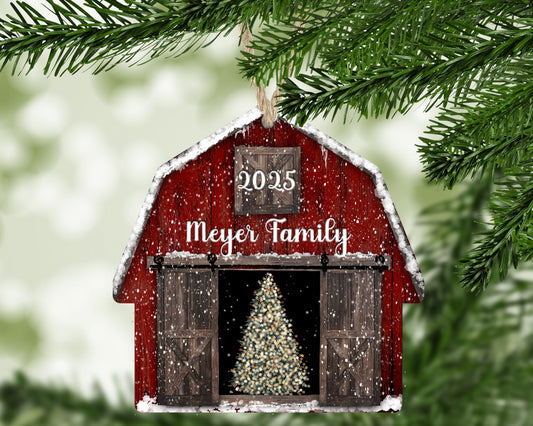 Personalized Red Barn Family Ornament – 2025 Christmas Keepsake